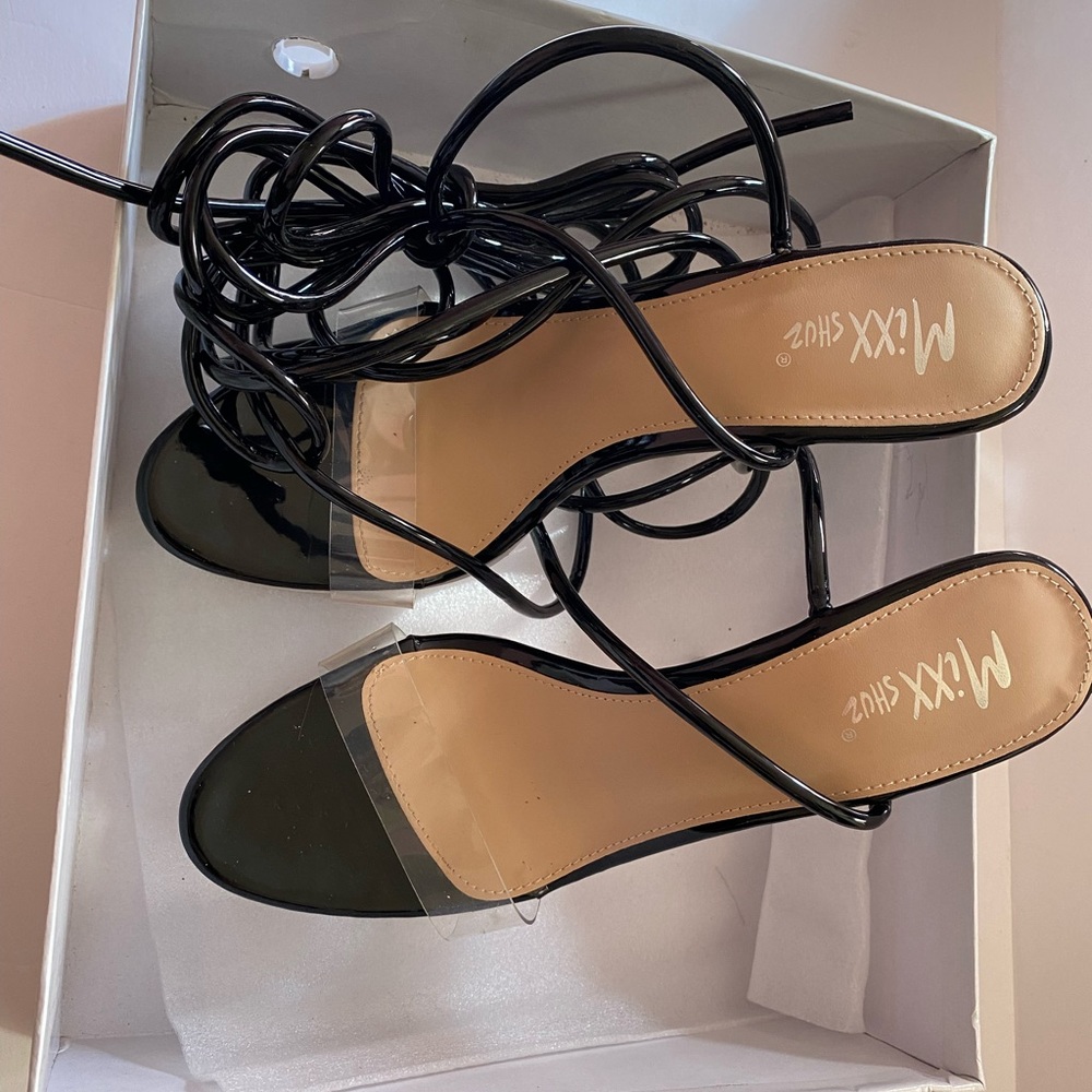 Tie up leg height heels /